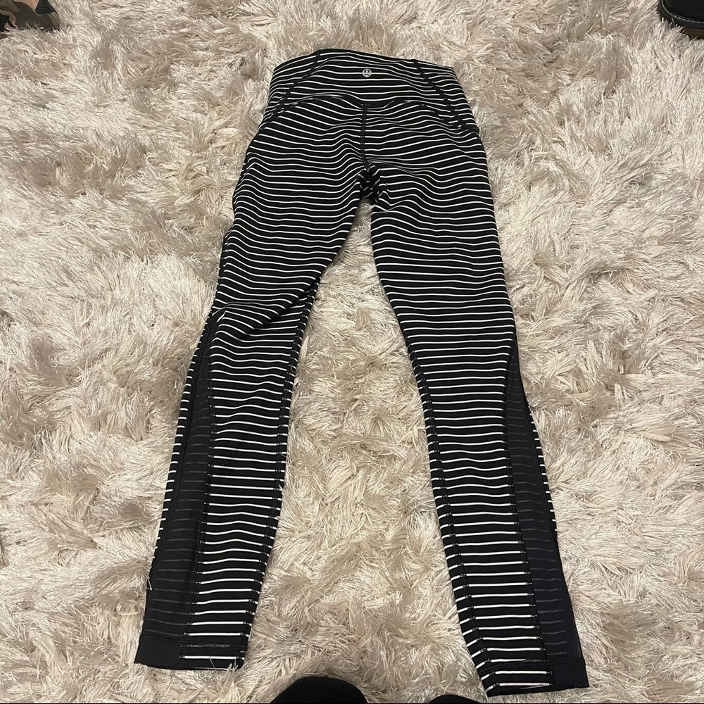 Lululemon High Rise Cropped Legging - Picture 3 of 7